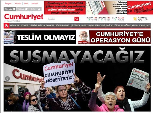 Le site du journal turc Cumhuriyet le 1er novembre 2016. Sur la banderole, on peut lire «Susmayağiz», qui signifie à peu près: «Réduit au silence» (Capture d&#039;écran du site du Cumhuriyet)