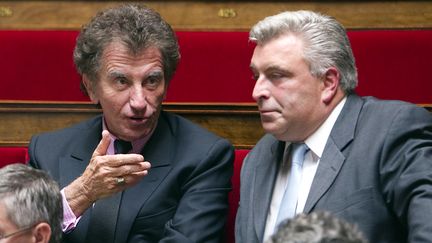 Le d&eacute;put&eacute; socialiste Jack Lang (gauche) &agrave; l'Assembl&eacute;e nationale (Paris) le 21 juin 2011. (LIONEL BONAVENTURE / AFP)