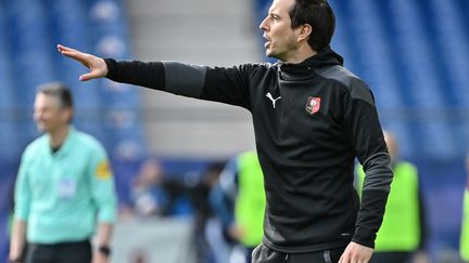 Julien Stéphan sur le banc de Rennes, le 21 février 2021. (PASCAL GUYOT / AFP)