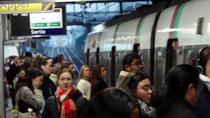 Pollution aux particules fines : des niveaux trop élevés dans le métro parisien (France 2)