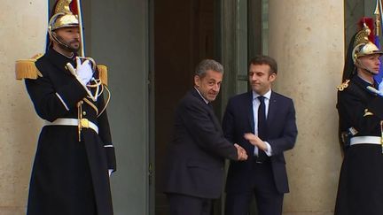 Présidentielle 2022 : le soutien de Nicolas Sarkozy à Emmanuel Macron, un atout ou un handicap ?