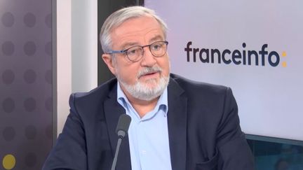 Vincent Montagne, président du Syndicat national de l'édition (SNE), le 9 décembre sur franceinfo. (FRANCEINFO / RADIO FRANCE)