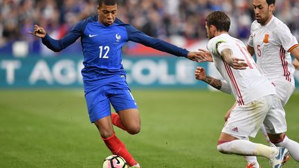 Kylian Mbappé sous le maillot de l'équipe de France  (PHILIP ROCK / ANADOLU AGENCY)