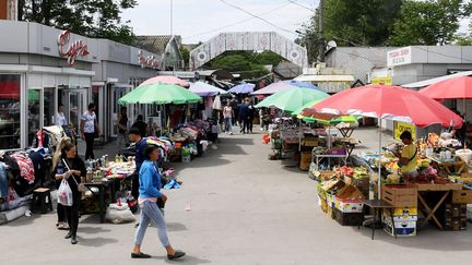 Un marché de Melitopol, le 26 mai 2022, dans la région ukrainienne de Zaporijia occupée en partie par les forces russes. (RIA NOVOSTI / SPOUTNIK VIA SIPA)