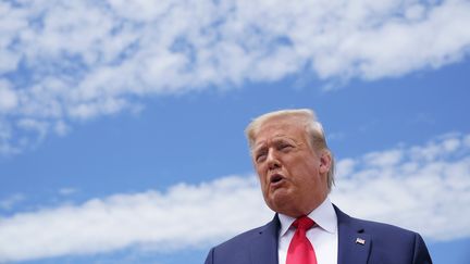 Donald Trump donne une conférence de presse sur la base militaire d'Andrews, dans le Maryland (Etats-Unis), le 30 mai 2020. (MANDEL NGAN / AFP)