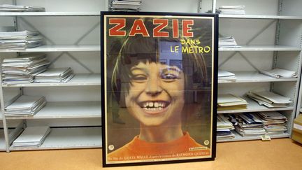 Vue de l'affiche du film "Zazie dans le métro" réalisé par Louis Malle, prise le 08 septembre 2004 dans l'une des salles du nouveau Centre de conservation et de recherche de la cinémathèque de Toulouse. 
 (ERIC CABANIS / AFP)