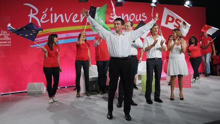 Manuel Valls &agrave; l'Universit&eacute; d'&eacute;t&eacute; du Parti Socialiste, le 31 ao&ucirc;t 2014 &agrave; La Rochelle. Le th&egrave;me de l'&eacute;dition 2014 &eacute;tait "R&eacute;inventons-nous". (XAVIER LEOTY / AFP)