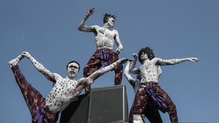 Danseurs au festival Sauti za Busara en Tanzanie, le 7 juillet 2019. (YASUYOSHI CHIBA / AFP)