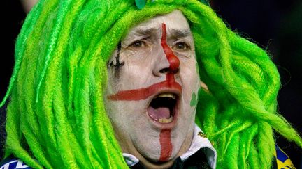 Un supporter de l'&eacute;quipe de rugby des London Irish, lors d'un match entre cette &eacute;quipe et les Wasps de Londres, &agrave; Reading (Angleterre), le 26 novembre 2011.&nbsp; (BEN HOSKINS / GETTY IMAGES)