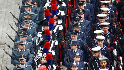 Militaires italiens déployés au Vatican lors des festivités de Pâques, le 16 avril 2017.&nbsp; (STEFANO RELLANDINI / REUTERS)