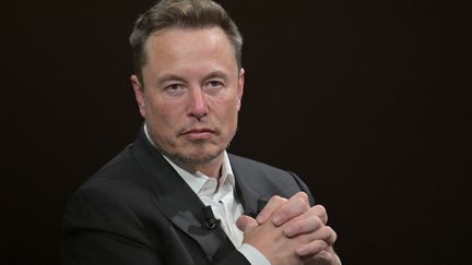 Elon Musk, PDG de SpaceX, Twitter et de Tesla, en visite au salon des startups technologiques et de l'innovation Vivatech au parc des expositions de la Porte de Versailles à Paris, le 16 juin 2023. (ALAIN JOCARD / AFP)