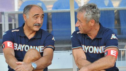 Christian Lanta avec son complice Christophe Deylaud sur le banc bayonnais