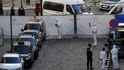 &nbsp; (Le site de la fusillade passé au crible par la police scientifique © REUTERS | Eric Vidal)