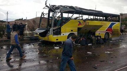 Le bus a explosé le 16 février 2014 près du poste frontière de Taba (AFP)