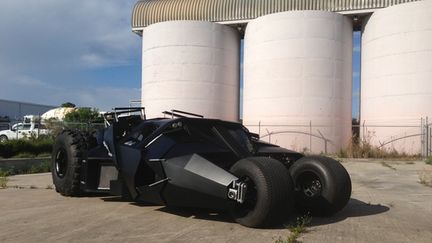 La soci&eacute;t&eacute; James &eacute;dition a d&eacute;velopp&eacute; un concept car recr&eacute;ant la Batmobile utilis&eacute;e dans le film The Dark Night. Mise &agrave; prix : 1 million de dollars. (JAMESEDITION / DR)