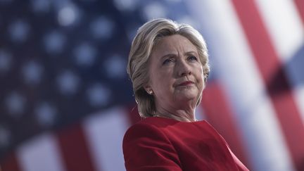 La candidate démocrate à l'élection présidentielle, Hillary Clinton, lors d'un meeting à Philadelphie (Etats-Unis), le 7 novembre 2016. (BRENDAN SMIALOWSKI / AFP)