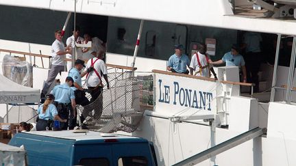 &nbsp; (Deux affaires de piraterie examinées par la CEDH, dont celle du Ponant, là en reconstitution à Nice en 2010 © MaxPPP)