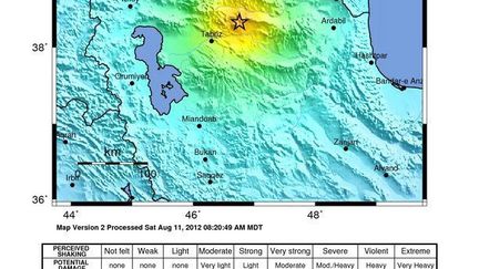 L'institut d'&eacute;tudes g&eacute;ologiques am&eacute;ricain qui surveille les s&eacute;ismes &agrave; travers la plan&egrave;te a mesur&eacute; deux forts s&eacute;ismes de mangitude 6,2 et 6,3 en Iran, selon l'&eacute;chelle de magnitude du moment, utilis&eacute;e pour les tremblements de terre d'une magnitude sup&eacute;rieure &agrave; 5. L'&eacute;picentre se situait non loin des fronti&egrave;res de l'Azerbadjan, de l'Arm&eacute;nie et de la Turquie. Le premier s&eacute;isme a eu lieu &agrave; 16h53, heure locale (14h23, heure de Paris). Le second une dizaine de minutes plus tard. (UNITED STATES GEOLOGICAL SURVEY / MAXPPP)