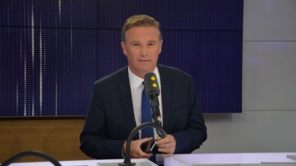 Nicolas Dupont-Aignan était l'invité de franceinfo. (JEAN-CHRISTOPHE BOURDILLAT / RADIO FRANCE)