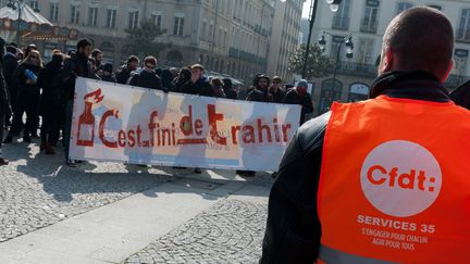 &nbsp; (La CFDT manifeste à Rennes contre la loi travail © SIPA)