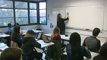 Une classe de 3e dans un coll&egrave;ge de Pontault-Combault (Seine-et-Marne). (FRANCE 3)