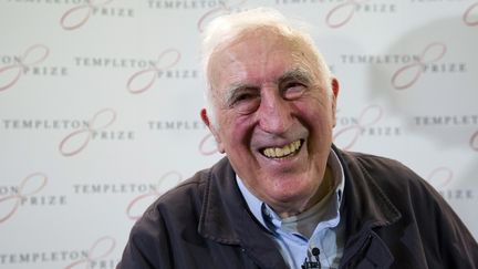 Jean Vanier, fondateur de l'association l'Arche, lors d'une conférence de presse à Londres (Royaume-Uni), le 11 mars 2015.&nbsp; (JUSTIN TALLIS / AFP)