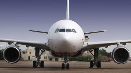 &nbsp; (La grève des contrôleurs pourrait clouer les avions au sol. © Simon Coste / Fotolia)