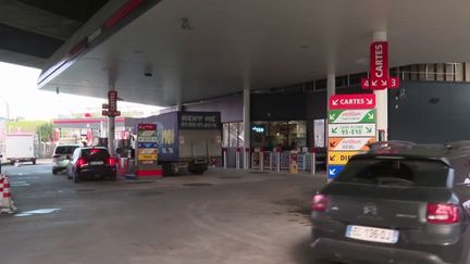 Prix des carburants : la remise de 18 centimes par litre de carburant prend effet le vendredi 1er avril