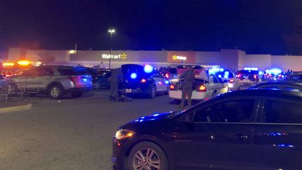 Le parking du magasin Walmart à Chesapeake, en Virginie, aux Etats-Unis, où a eu lieu une fusillade, le 22 novembre 2022. (AP / SIPA)