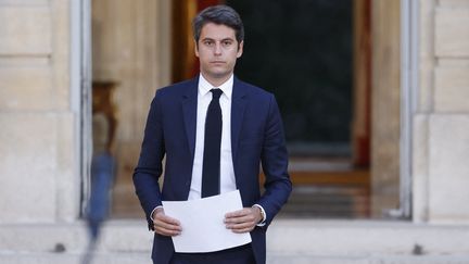 Le Premier ministre, Gabriel Attal, s'exprime à Matignon après les résultats du second tour des élections législatives, le 7 juillet 2024. (LUDOVIC MARIN / AFP)