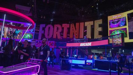 Un logo Fortnite lors d'un salon à Los Angeles aux États-Unis. (ADAM S DAVIS / EPA)