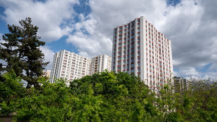 Des logements sociaux à Paris, le 16 mai 2023. (RICCARDO MILANI / HANS LUCAS / AFP)