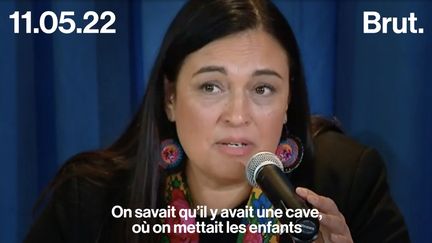 “On savait que certains enfants ne rentraient jamais chez eux. Ils disparaissaient.” Déborah Parker, une activiste indigène, raconte l’horreur des anciens internats pour enfants autochtones aux Etats-Unis.