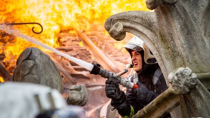 Culture : le film "Notre-Dame brûle" revient sur l'incendie de la cathédrale parisienne en avril 2019