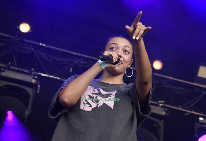 La jeune chantause anglaise Mahalia, samedi 24 août 2019 sur la scène des 4 Vents de Rock en Seine. (NATHALIE GUYON / FTV)