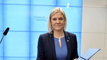 La chef du Parti socio-démocrate, Magdalena Andersson, lors d'une conférence de presse après avoir été nommée première femme Premier ministre de Suède au parlement suédois à Stockholm le 24 novembre 2021. (ERIK SIMANDER / TT NEWS AGENCY / AFP)
