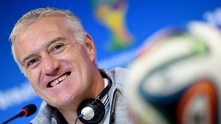 &nbsp; (Didier Deschamps, le sélectionneur des Bleus tout sourire lors de la conférence de presse © Maxppp)