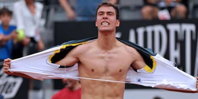 Janowicz avait déchiré son maillot après avoir battu Tsonga