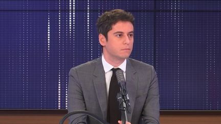 Gabriel Attal, le porte-parole du gouvernement était l'invité du "8h30&nbsp;franceinfo", vendredi 15&nbsp;janvier 2021. (FRANCEINFO / RADIOFRANCE)