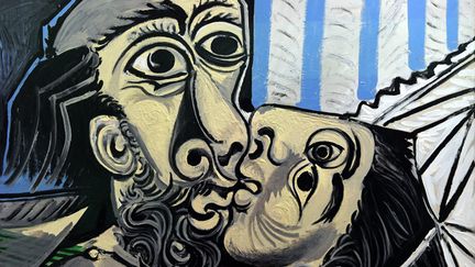  (Détail du "Baiser" de Picasso, peint en 1969. Ce thème a inspiré l'artiste à plusieurs reprises © MaxPPP)