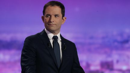 Le candidat à l'élection présidentielle Benoît Hamon lors du premier débat de la primaire de la gauche, le 12 janvier 2017. (PHILIPPE WOJAZER / AFP)