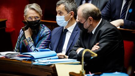 Elisabeth Borne, Gérald Darmanin, Éric Dupond-Moretti à l'Assemblée nationale, le 6 décembre 2022. (THOMAS PADILLA / MAXPPP)