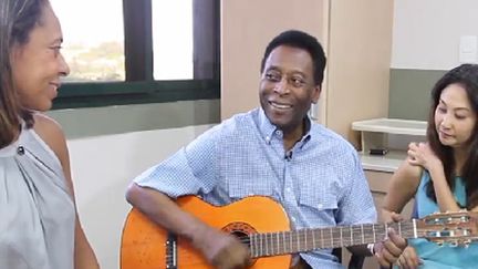 &nbsp; (Pelé remercie ses fans dans une vidéo © Capture Facebook)