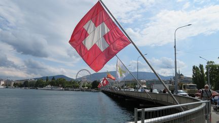 Le lac Léman à Genève (Suisse). (STÉPHANE MILHOMME / RADIO FRANCE)