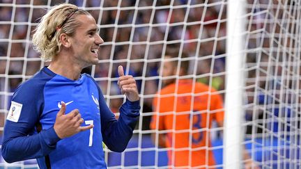 Antoine Griezmann célèbre à sa manière un but qu'il vient de marquer contre les Pays-Bas, avec l'équipe de France, le 31 août 2017
 (Stéphane Guiochon / PhotoPQR / Le Progrès / MaxPPP)