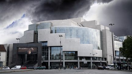 La façade de l'Opéra Bastille, ici photographié en 2008. (CHRISTOPHE LEHENAFF / PHOTONONSTOP)