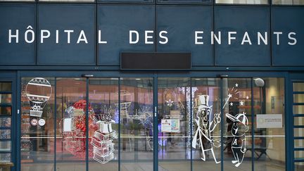 L'entrée de l'hôpital Purpan de Toulouse (Haute-Garonne), où le petit Tizio a été enlevé par son père vendredi 5 janvier 2018. (REMY GABALDA / AFP)