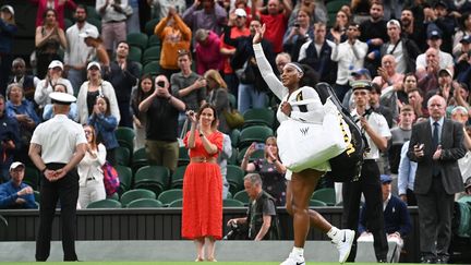 Serena Williams à Wimbledon, le 28 juin 2022. (ANDY RAIN / EPA)