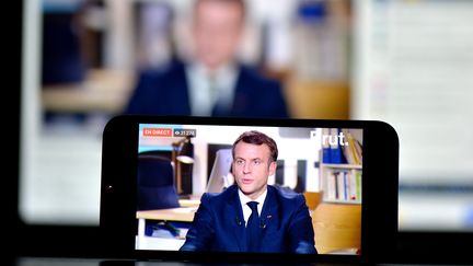 Le président de la République Emmanuel Macron, interrogé par Brut le 4 décembre 2020.
 (CEDRIC MERAVILLES / MAXPPP)