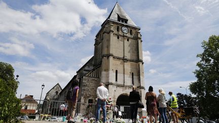 &nbsp; (L'Eglise de Saint-Etienne-du-Rouvray, où le père Jacques Hamel a été tué par deux terroristes, le 26 juillet  © AFP / CHARLY TRIBALLEAU)